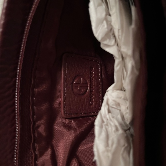 NWT Giani Bernini Softy Core Leather Cross Body Wristlet - Picture 5 of 8